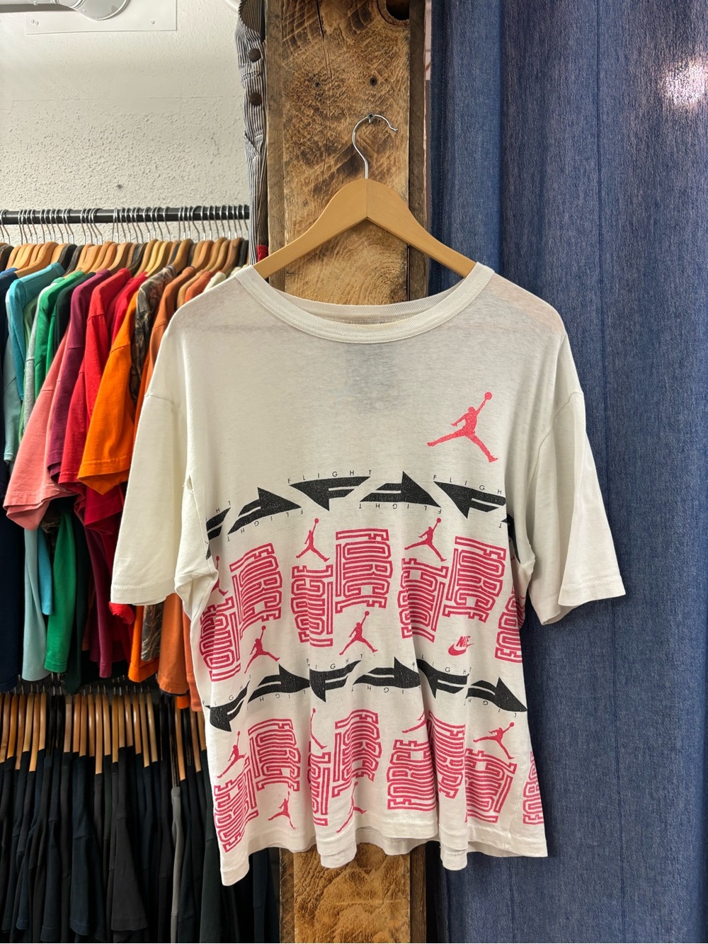 Vintage 90’s Nike Jordan Graphic Tee in White with Pink & Black Print